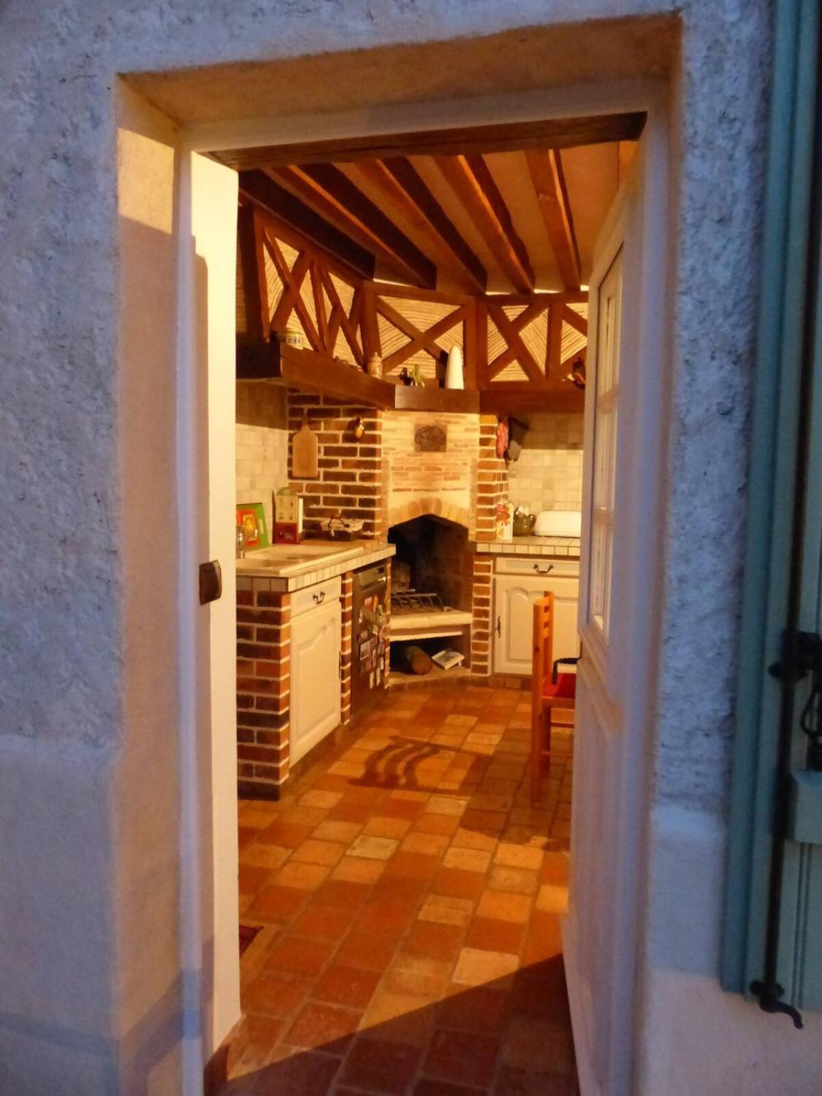Maison D'Hotes La Source Magny-les-Hameaux Exterior photo